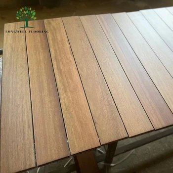 גרסה מותאמת אישית של שטיח עץ מ...