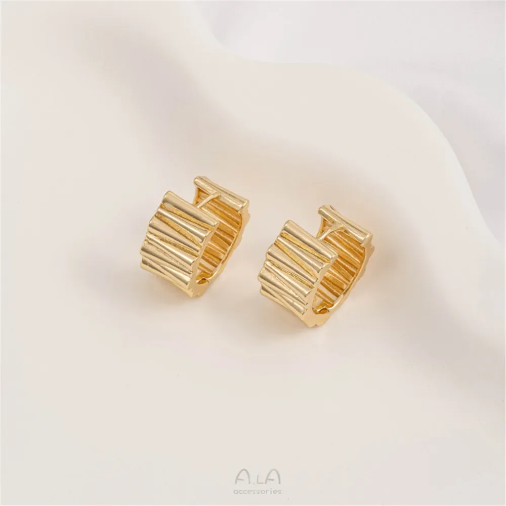 

14K Gold Color Plating Pleated C-ring Earrings Metallic Style High-end French Style Ear Buckle Luxurious and Fashionable Earring