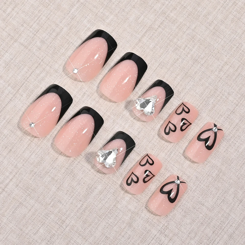 Unghie finte a pressione con cuore francese quadrato corto carino 24 pezzi Unghie finte con strass a forma di cuore di San Valentino con glitter rosa nudo e