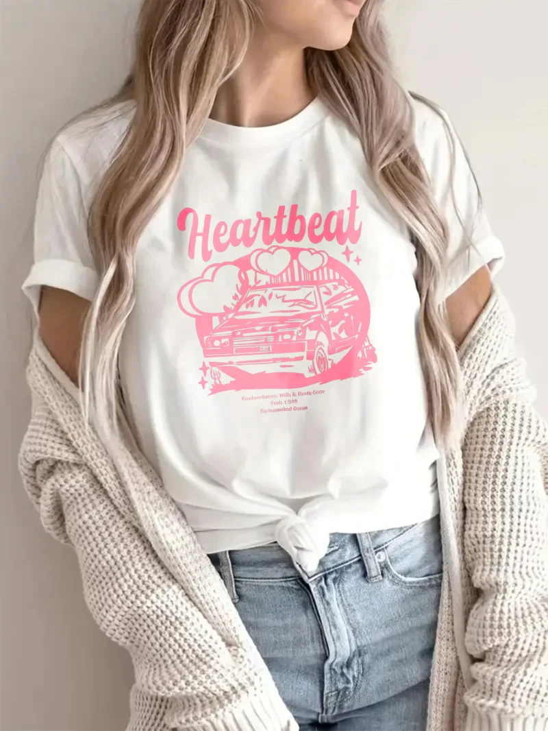 

Женская футболка, повседневный топ из чистого хлопка, розовая, в форме сердца, с принтом автомобиля, универсальный весенний повседневный наряд для пар