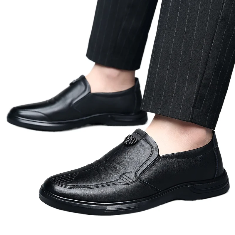 Genuine Leather Father Shoes Soft Non-slip Flat Mens Loafers Casual Comfortable Brand Male Party Shoes Black DX885