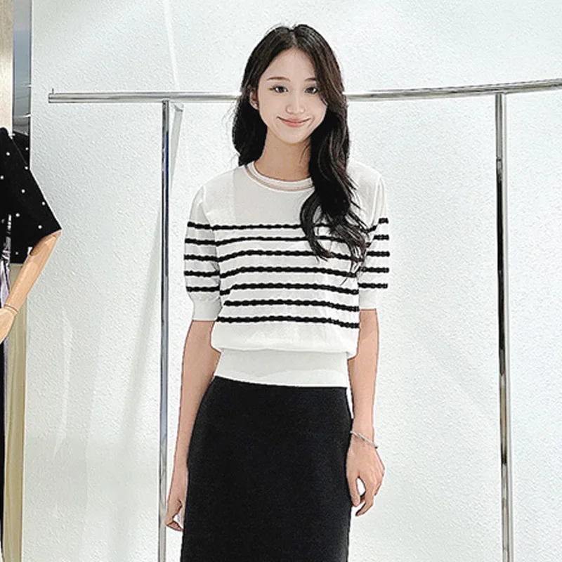 

Ele Lightweight Summer Knitwear Women's round Ne ort Sve Striped Gold Tead Embellied Slim Fit Commute Sle