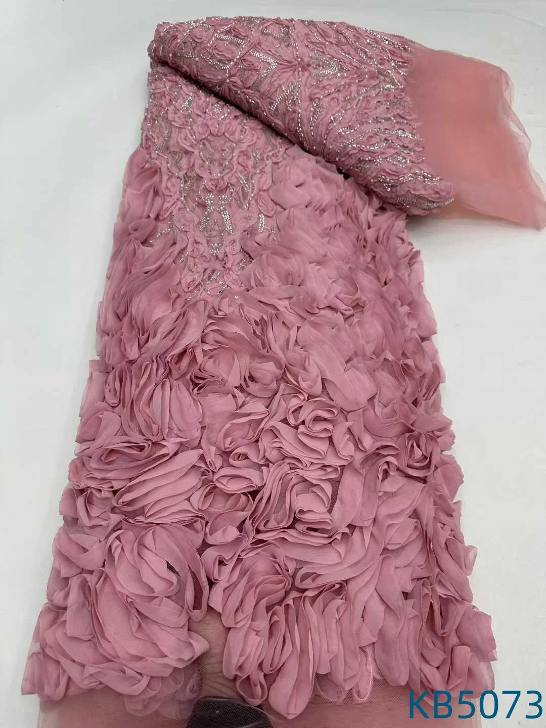 ผ้าลูกไม้ปักเลื่อมสไตล์แอฟริกัน ปี 2025 ผ้าลูกไม้คุณภาพสูง ปักดอกไม้ 3 มิติ ประดับลูกปัด ผ้าตาข่าย 5 หลา สำหรับชุดแต่งงานผู้หญิง KB5073