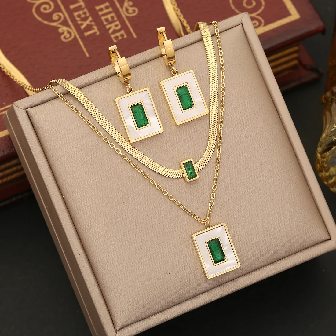 Pedina Niche Emerald Square Pendant Stainless Steel Necklace For Women  Fashion New Double Layered Necklace Jewelry Gift N044