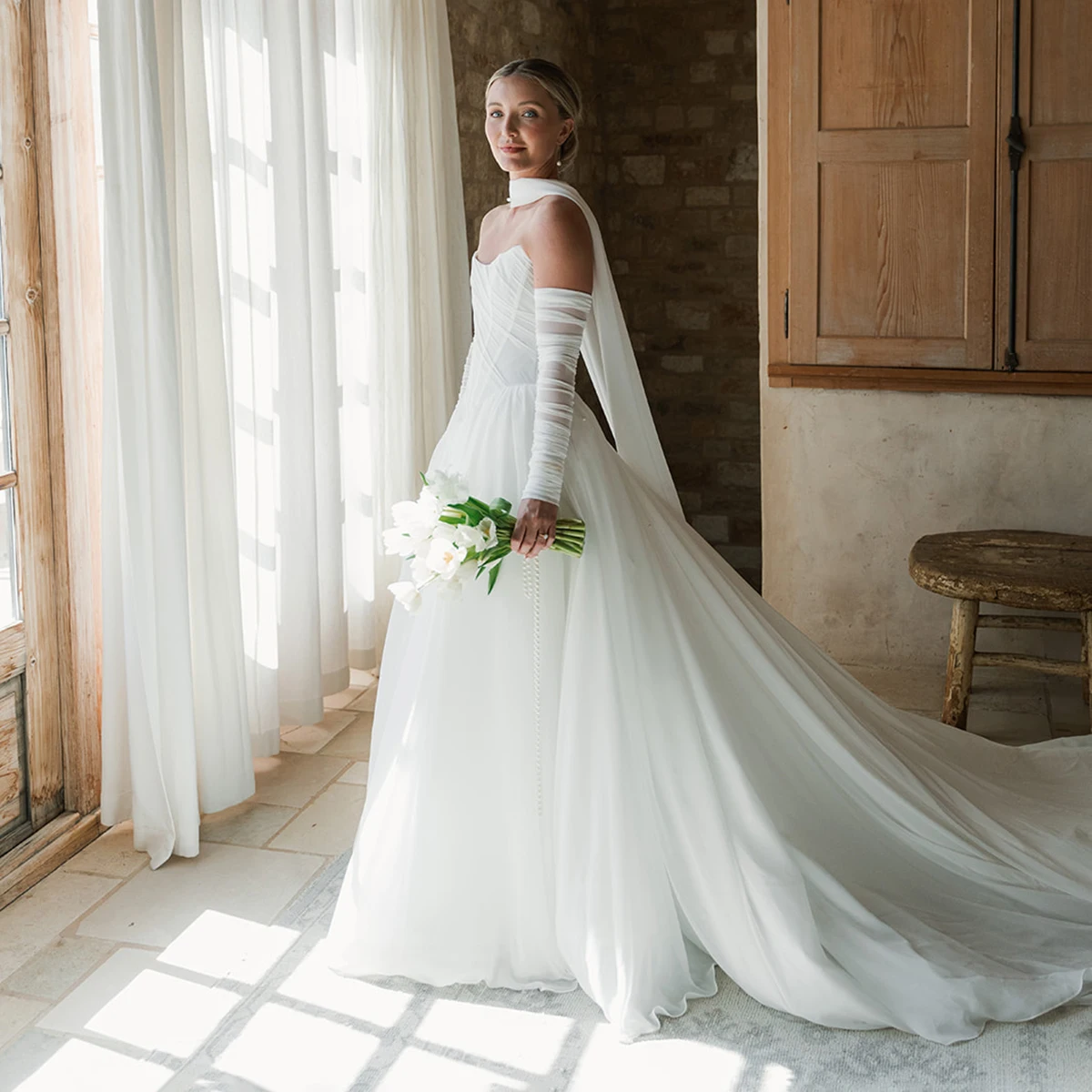 Separate Long Sleeves Shirred Sleeves Chiffon Modern Bridal Gowns Neck Boned Bodice Scarf Strapless Ivory Wedding Dress