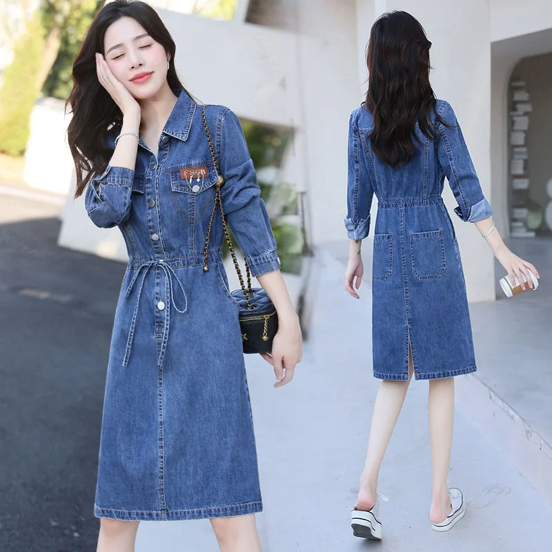 ชุดเดรสแฟชั่นคาวบอยสําหรับผู้หญิงในฤดูใบไม้ผลิฤดูใบไม้ร่วง 2025 ใหม่และดูแลดูผอมแขนยาวเสื้อเชิ้ตยาวปานกลางและเดรสยีนส์หญิง
