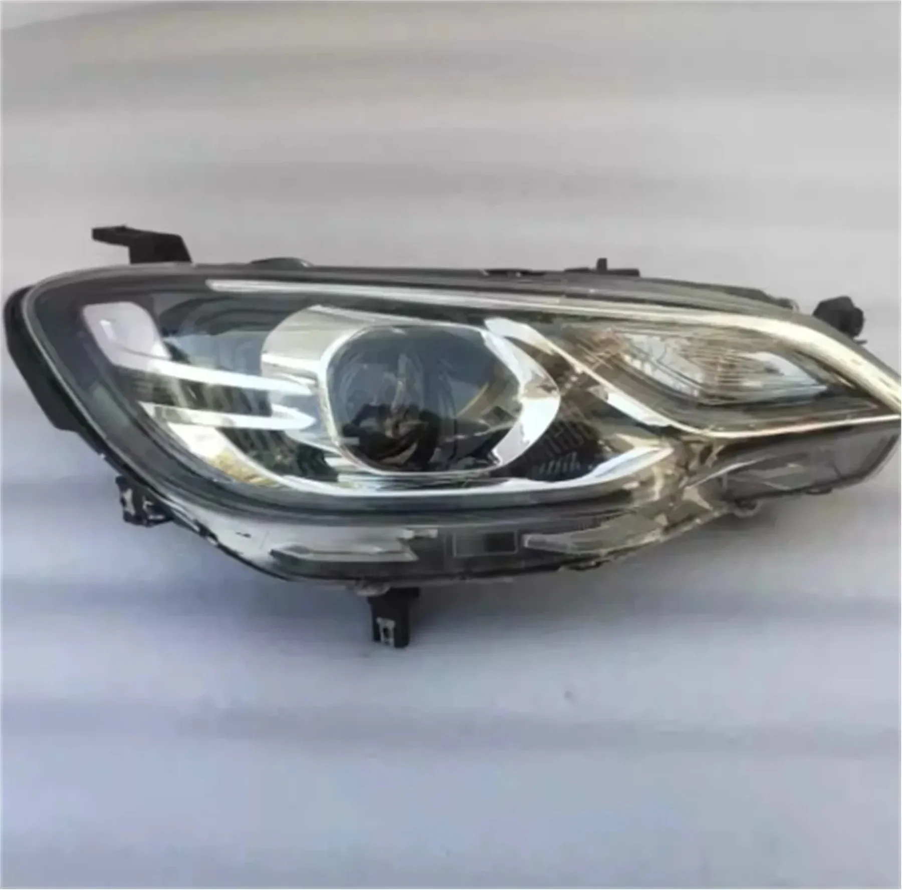 Car Headlight headlamp for Chevrolet Cavalier Daytime Running light Turn singal