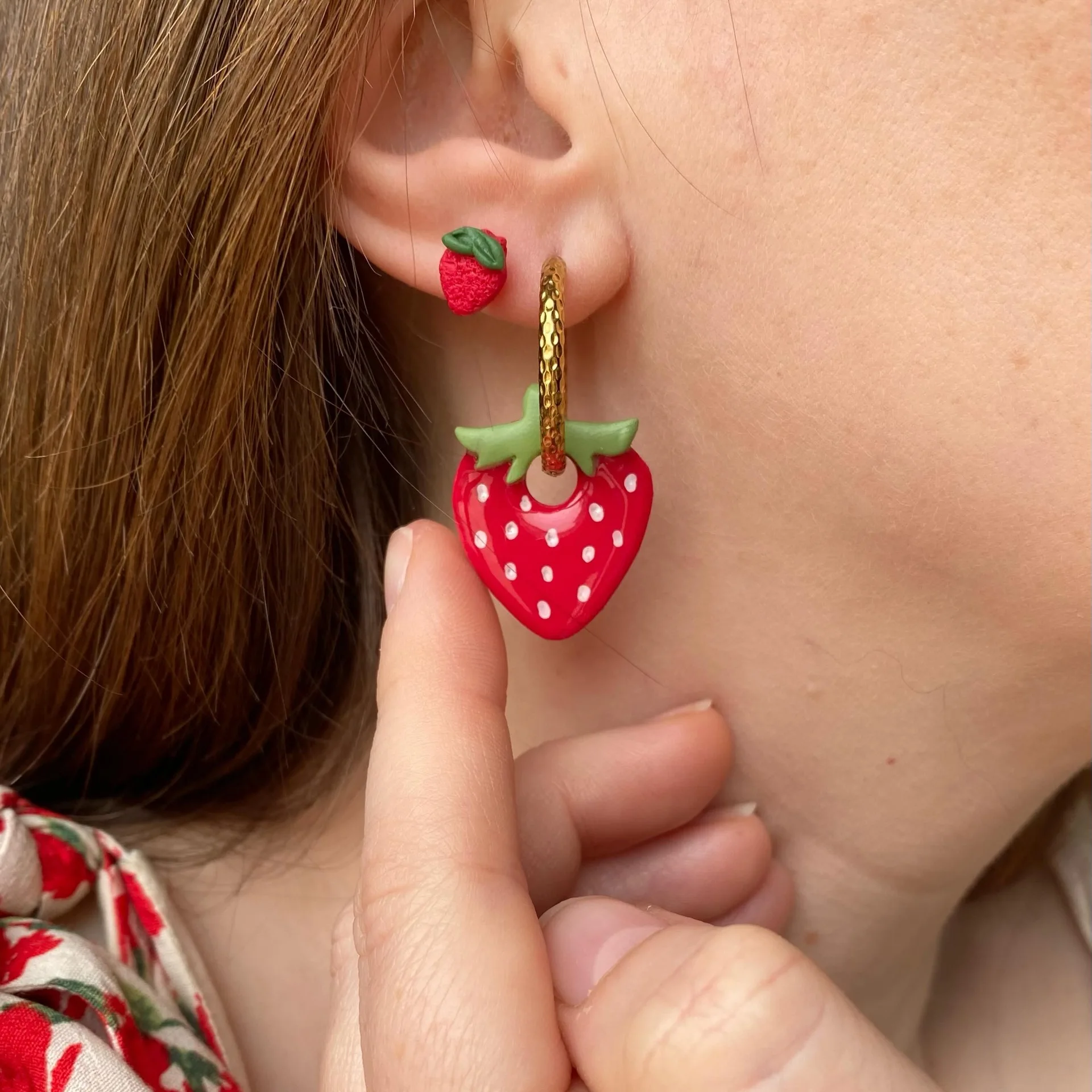 Elegant Kawaii Y2K Dopamine Strawberry Dangle Hoop Earrings Asymmetric Fruit‑Shaped Stud Ear Jewelry Indie Aesthetic Dopamine