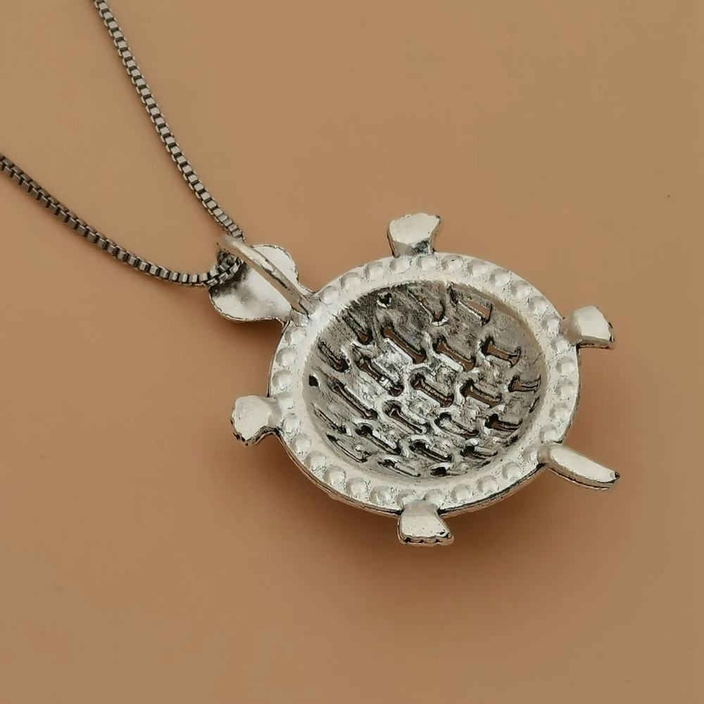 1Pc Health Longevity Alloy Sea Turtle Marine Life Pendant Men's Women's Beach Style Necklace