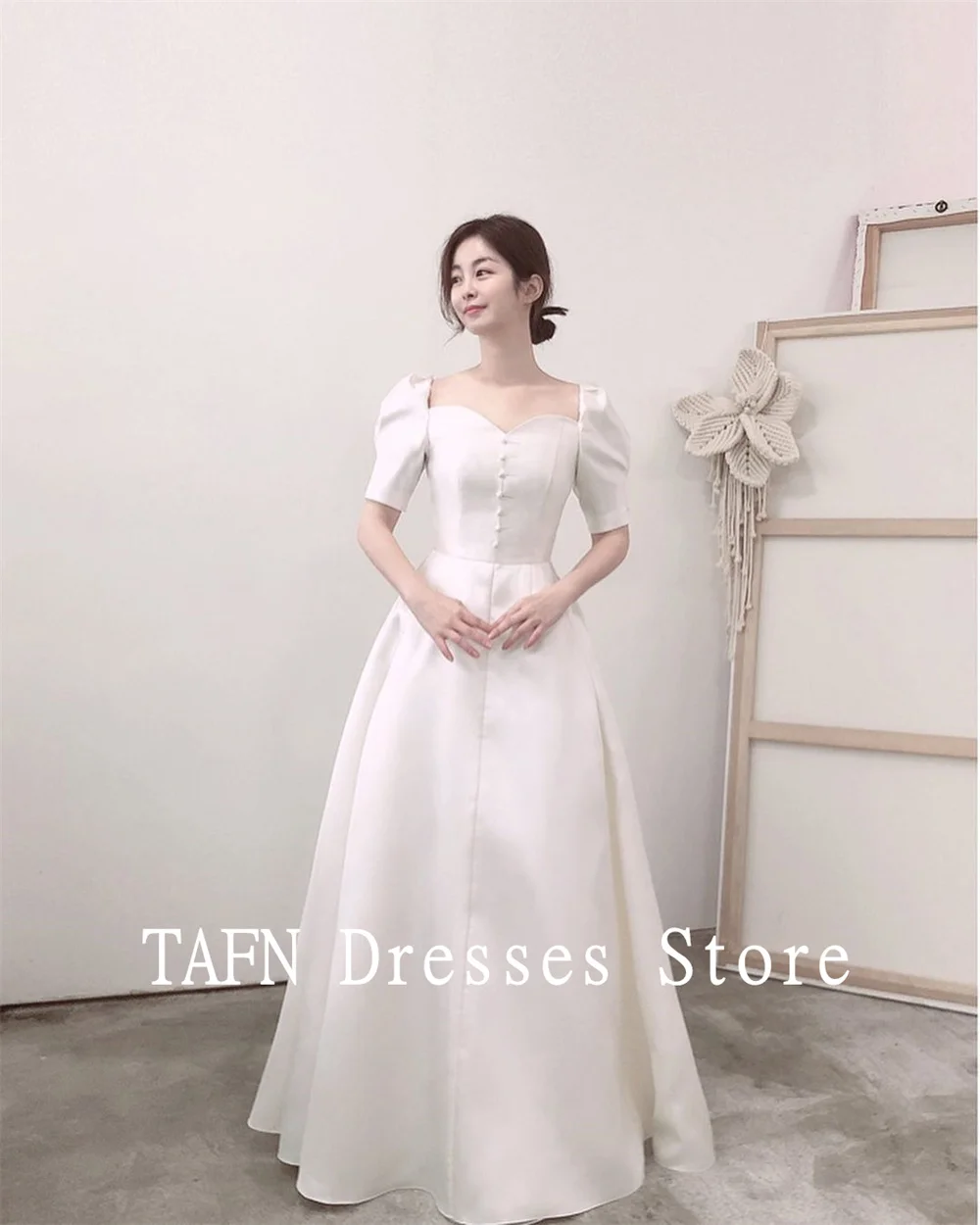 TAFN Black Satin Wedding Dresses Sweetheart Collar Short Sleeves A-line Draped Bridal Gown Photo Shoot Dresses Customized