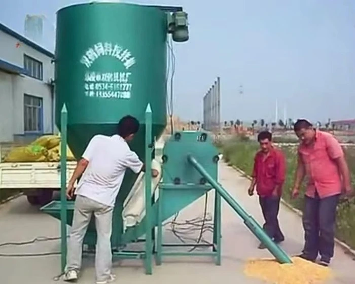 Hot Sale Kenya Market Automatic New Chicken Poultry Feed Mixer Grinder Machine for Crushing Powder Feed SH-500