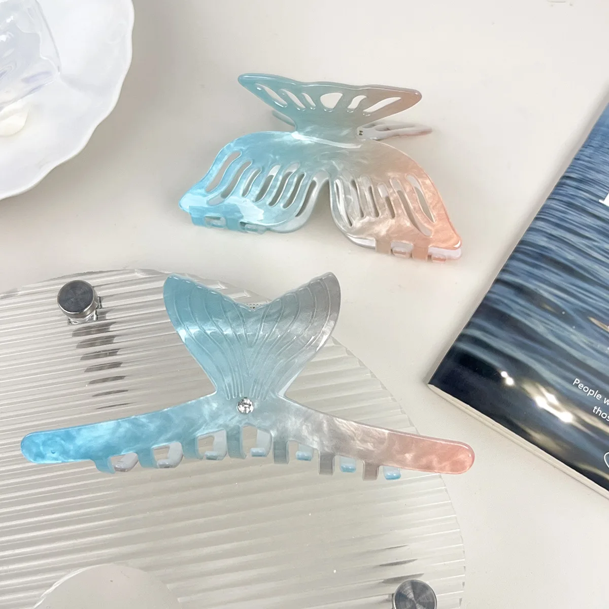 

New Big Tail Fish Gradient Acetate Clip Small Fresh Holiday Style Seaside Shark Clip Ponytail Hairpin Hair Accessories for Women