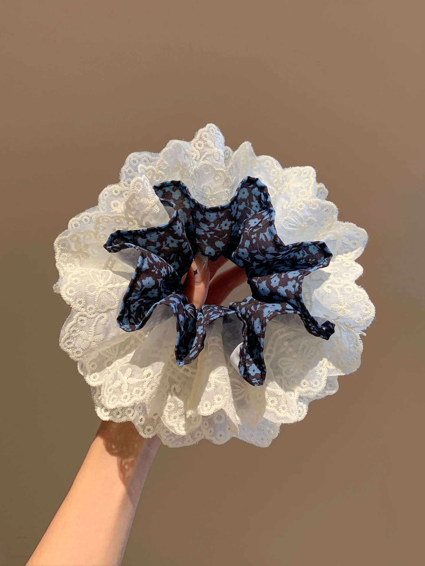 lacos-de-cabelo-grandes-com-laco-de-renda-floral-azul-e-bordado-pesado-para-rabo-de-cavalo-baixo-feminino-acessorios-de-cabelo-elasticos-e-modernos
