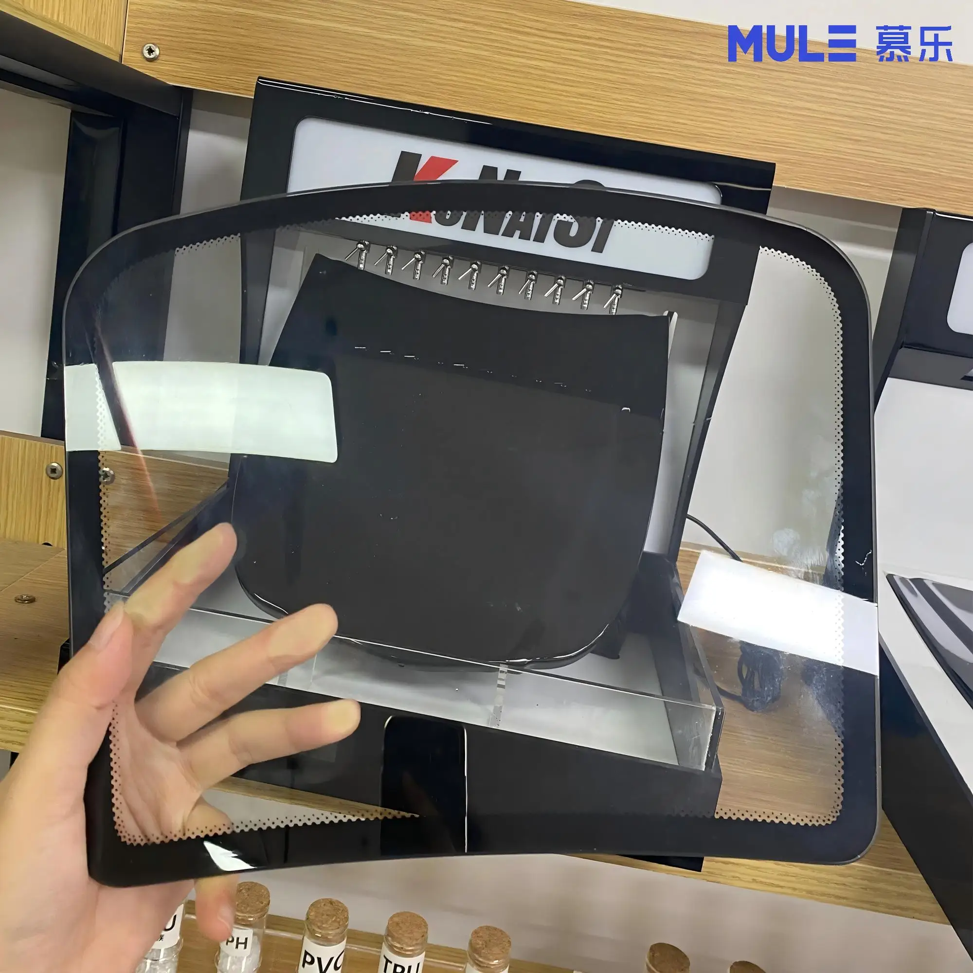 Car Glass Display Model with Solar Film Explosion-Proof Crystal Film Coating for Effective Sun Protection And Safety