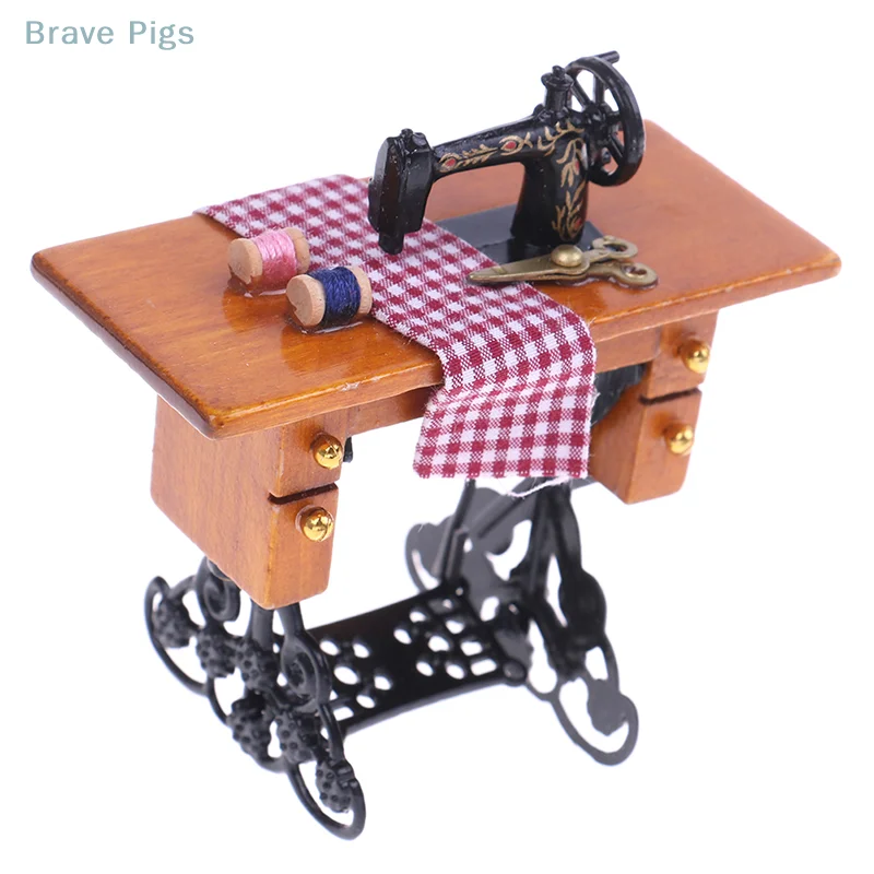 Dollhouse Miniature Furniture Mini Sewing Machine Table Cloth Decor