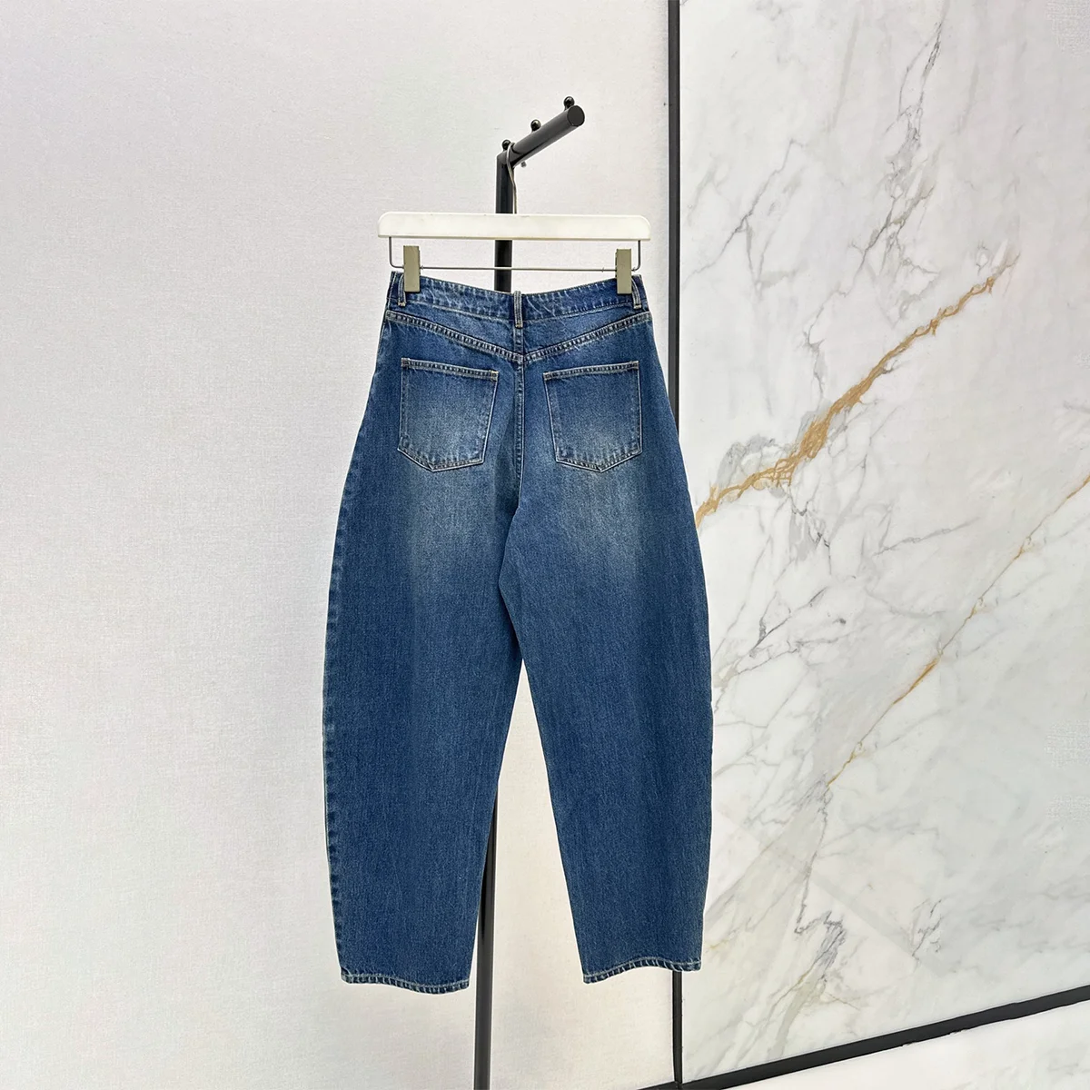 2026 high-quality women's retro washed curved knife jeans--hb811