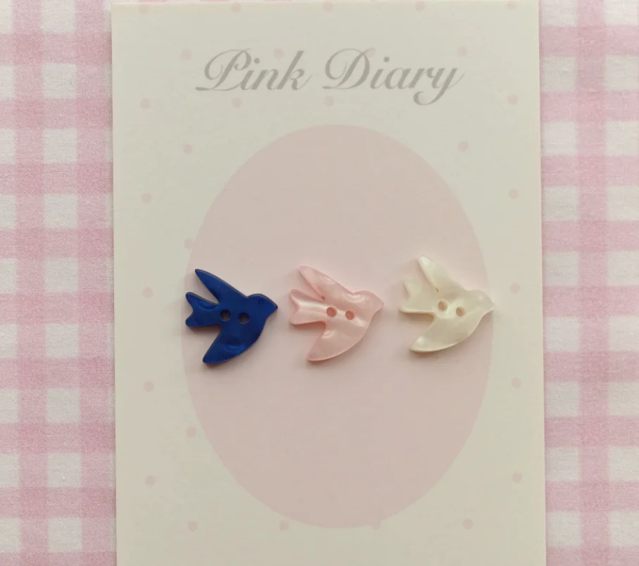 Men Accessories Hk - Metallic Three-Color Small Swallow-Shaped Buttons for