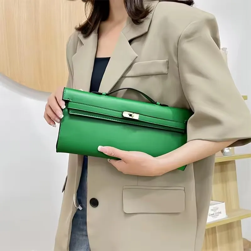 حقيبة يد جلدية كلاسيكية أنيقة للسيدات - مع مقصورات داخلية عالية الجودة من قبل العلامة التجارية الشهيرة #5