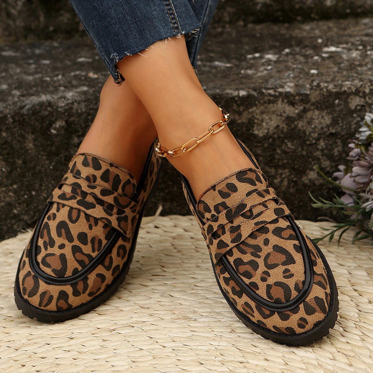 Women Sneakers Fashion Leopard Patchwork Slip-on Loafers Shoes Women Chunky Heel Platform New Casual Plus Size Sneakers Women