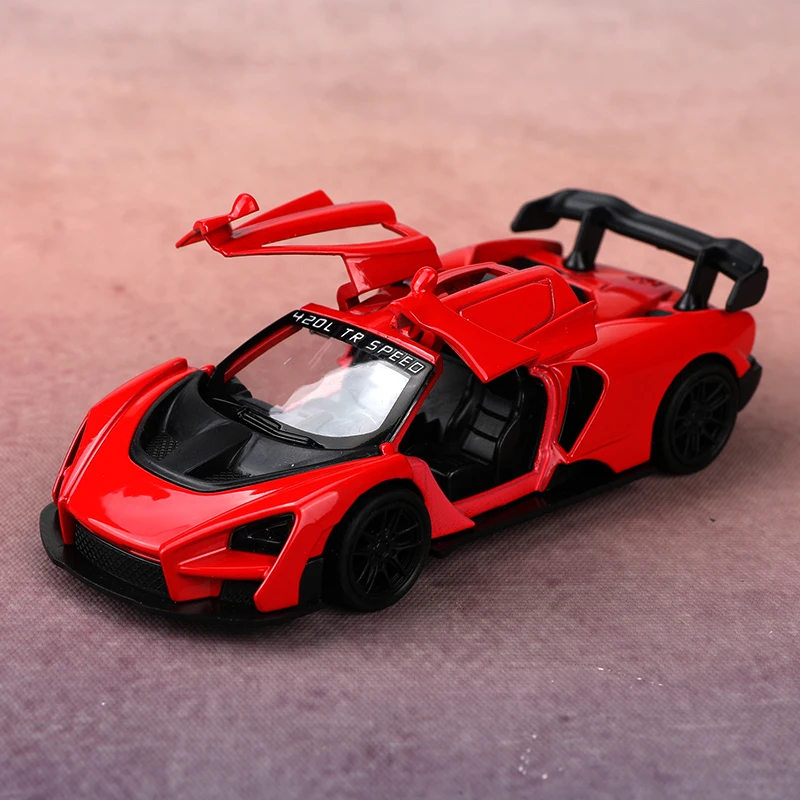 Coche de juguete todoterreno extraíble de aleación para niños, vehículo modelo deportivo a prueba de golpes de 2 puertas, juego de regalo de exhibición duradero