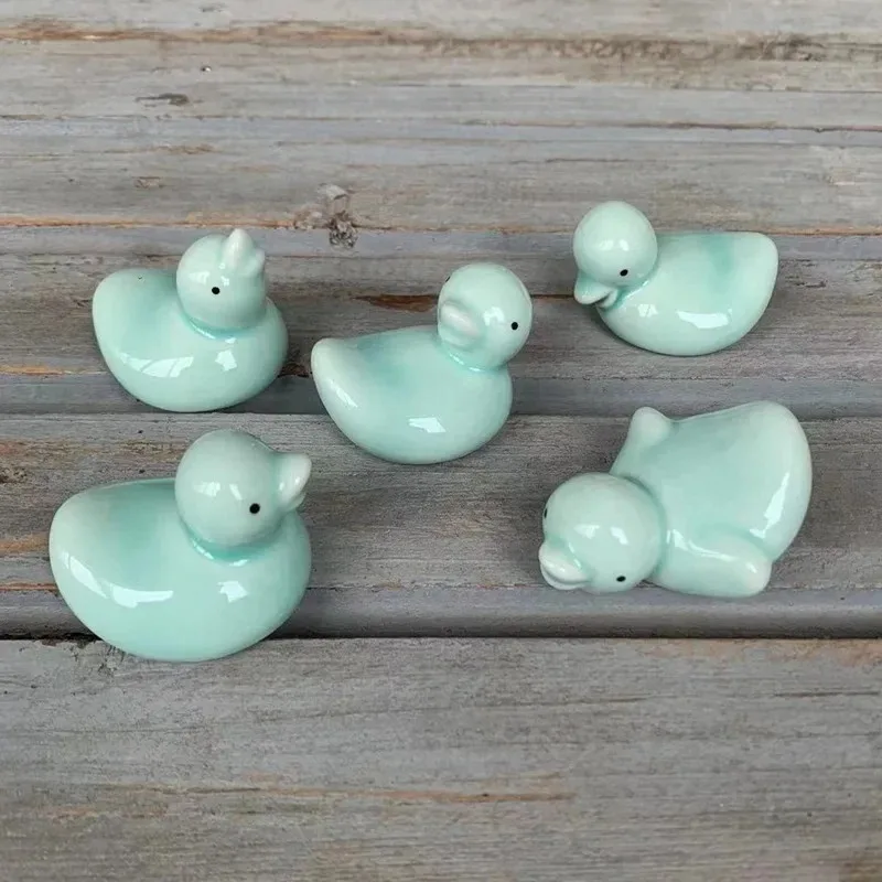 1pc Funny Duck Ceramic Crafts Chopstick Shelf Resturant Household Chopstick Rack Spoon Rest Pillow Stand Kitchen Tableware
