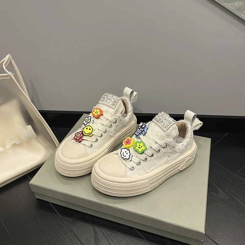 New Women Platform Sneakers Fashion Round Head Cartoon Flower Casual Shoes for Women Walking Shoes Designer Shoes Tenis De Mujer