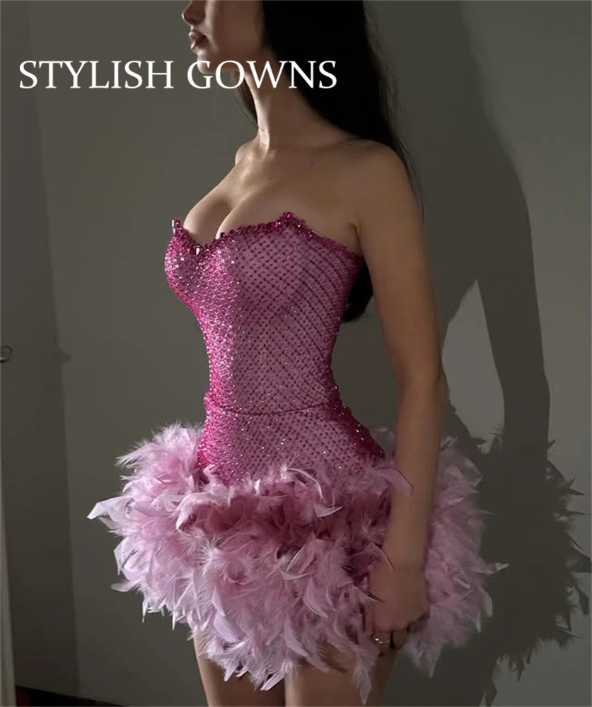 

Dubai Elegant Vintage Sweet Pink Feathers Short Prom Dress Beads Sexy Customized Formal Occasion Prom Dress Evening Party Gowns