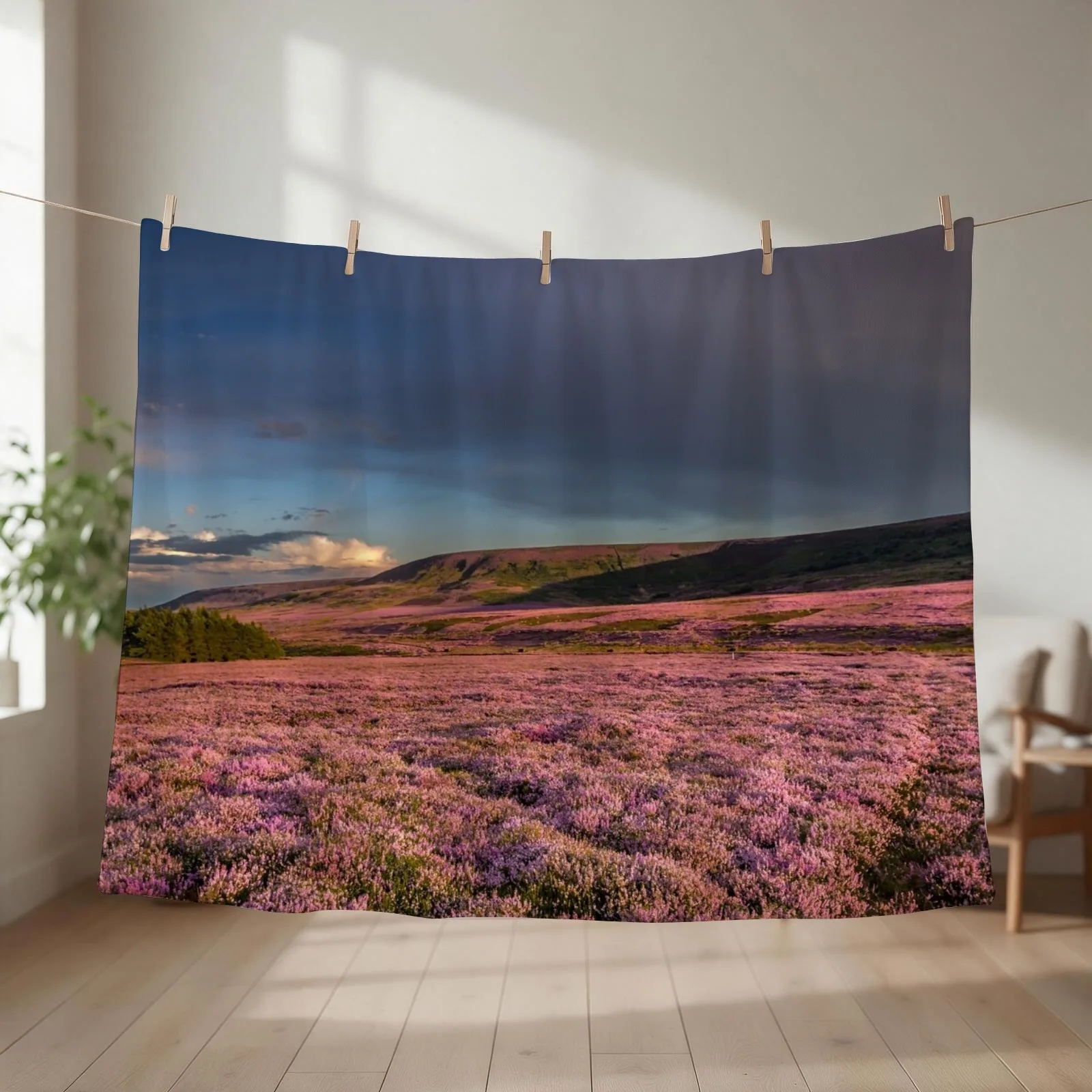 sea of heather Throw Blanket