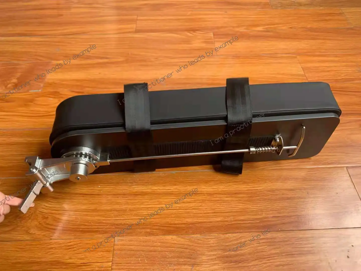 

The new arm rest is flexible to hang, and the operating table operating table hand rest is provided.