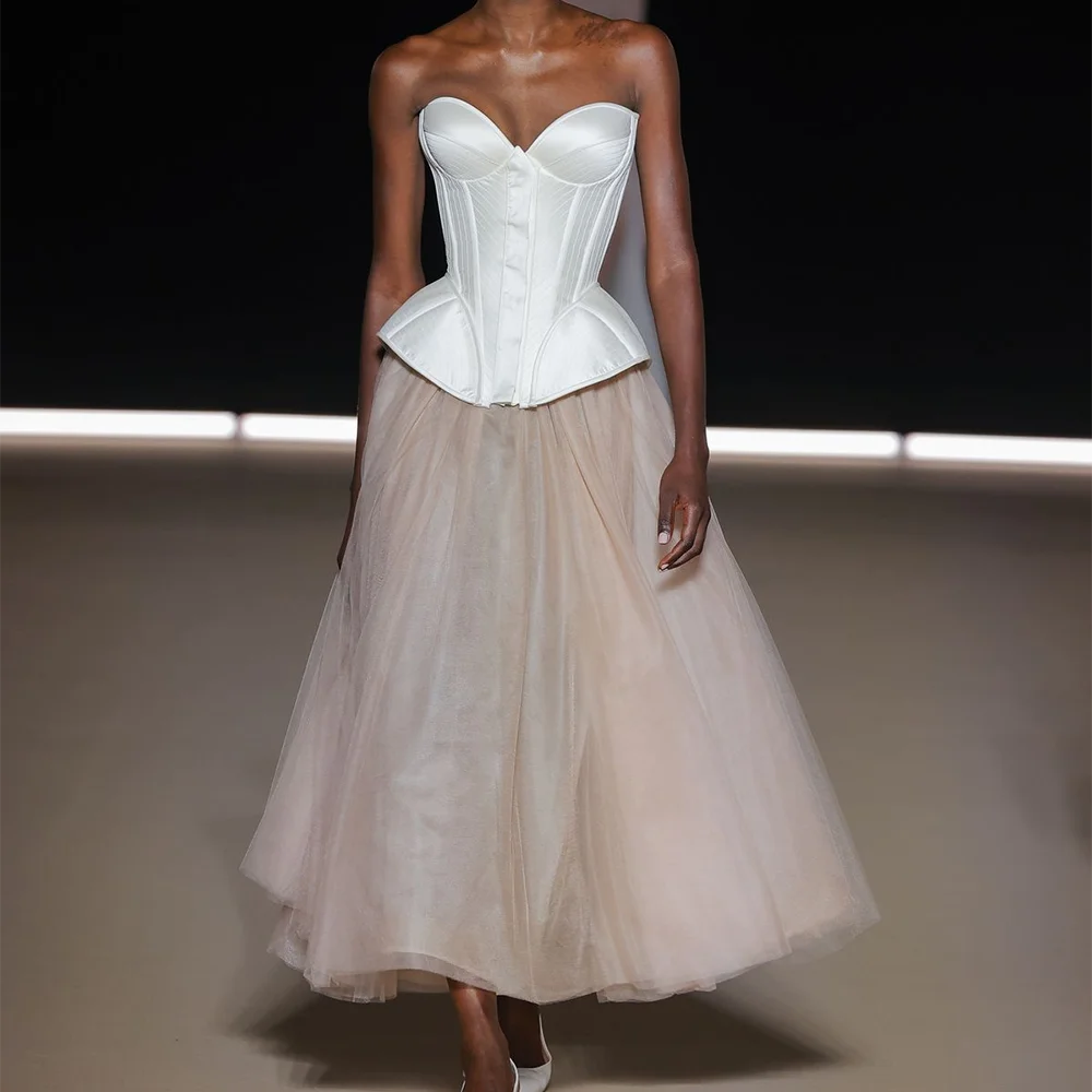 Classic Sweetheart Sleeveless Corset A-Line Bride Wedding Dresses Bridal Gowns Customized