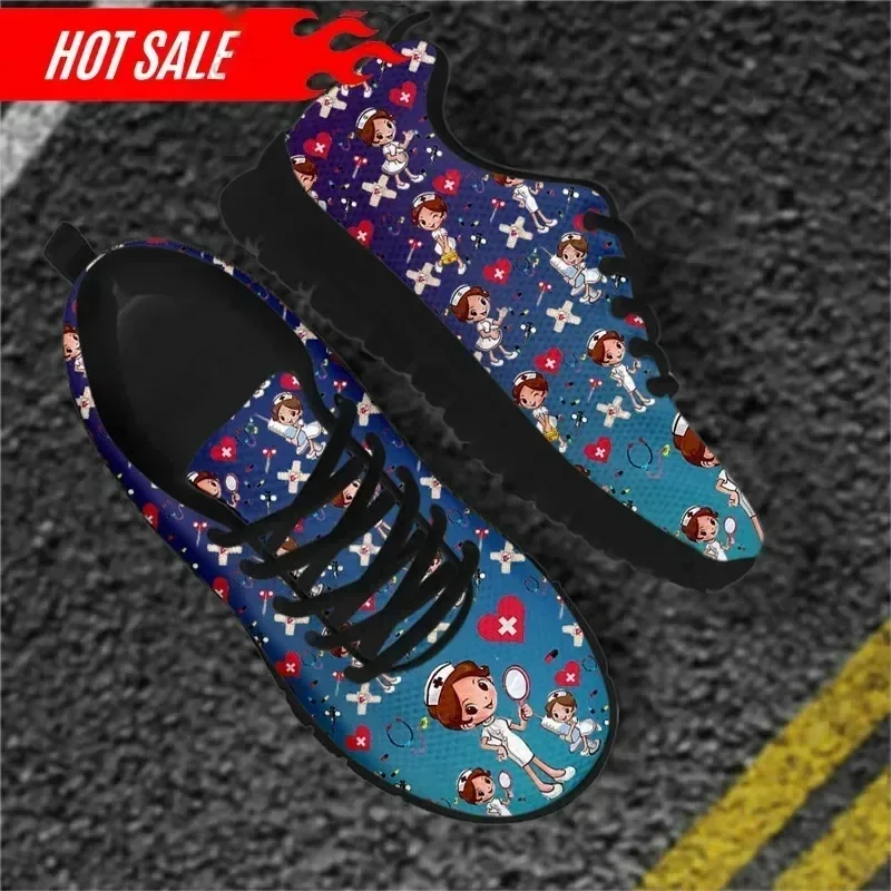 Damen Übergrößen Krankenschwester-Schuhe Leichte Rutschfeste Flache Schuhe Niedliche Krankenschwester-Mädchen Medizinische Gesundheitspflege Design Freizeitschuhe