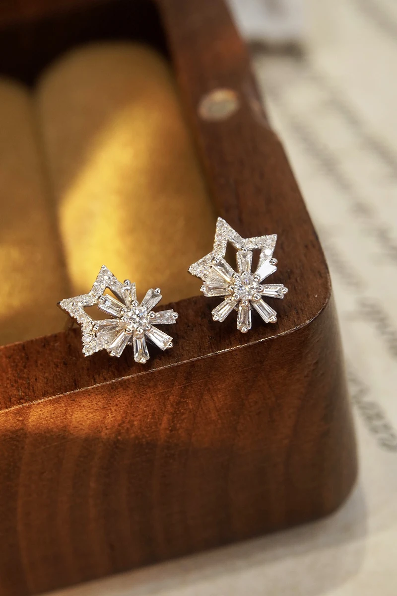 Imagem -03 - Brincos de Floco de Neve de Ouro Branco para Mulheres Real Natural Diamond Stud Moda Presente de Aniversário 034 Quilates Luowend18k