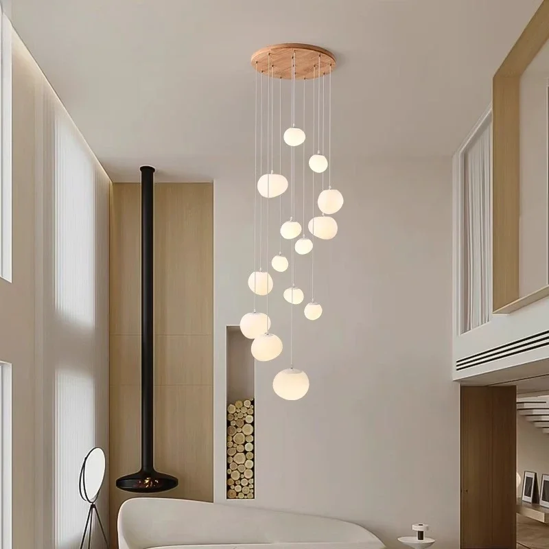 Crème wind loft traplicht, duplex, hol, leeg, appartement, kroonluchter