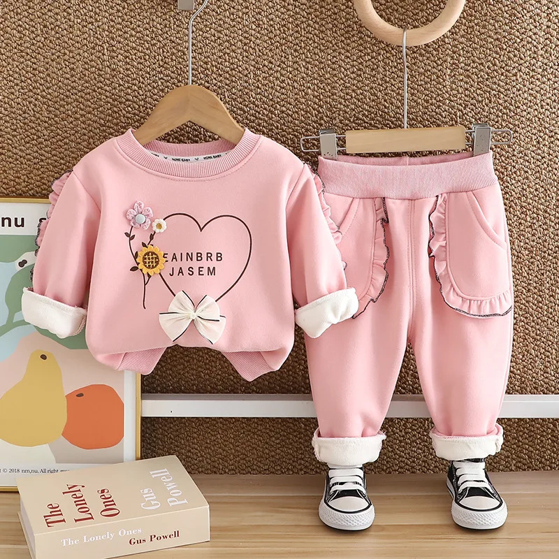 

Girls' Velvet Hoodie Autumn/Winter 2024 New Fashionable Children's Clothing Velvet Winter Baby Fashionable Winter Clothing Set