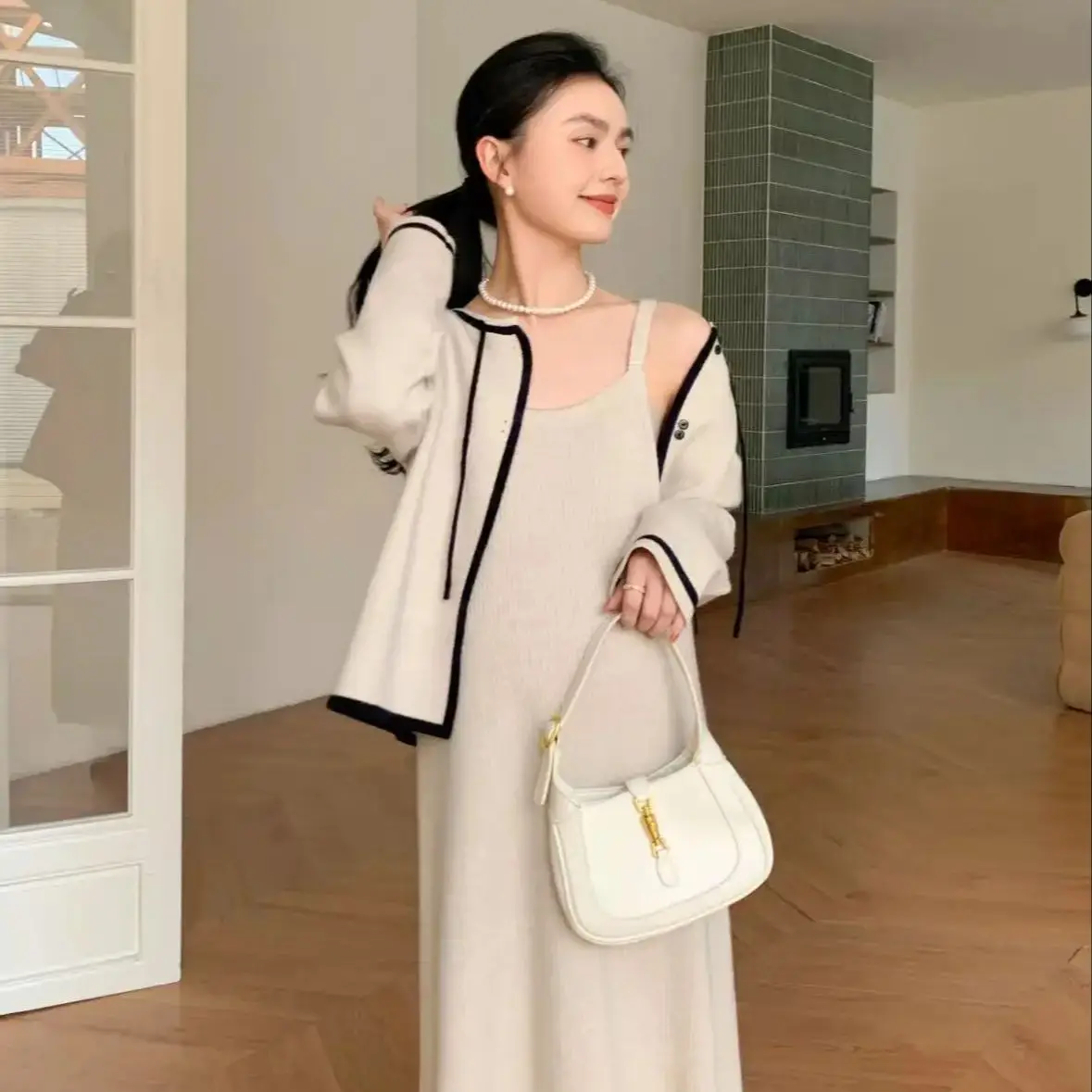 

1961 retro horse bit buckle mini French underarm bag women spring and summer new texture niche saddle crossbody bag