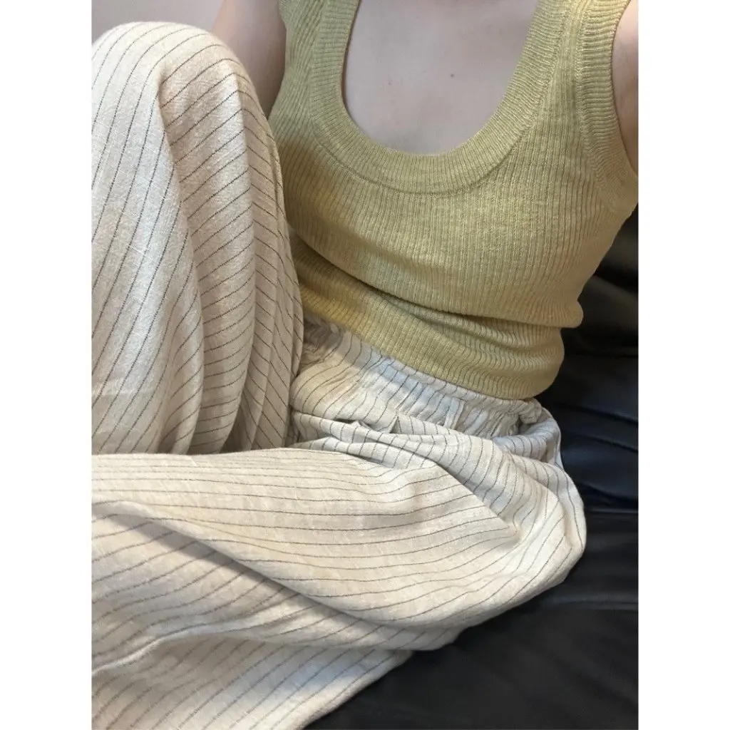 

Women's High-Grade Grey Slim-fit Vest U-neck Thread Detail Solid Color Base Sling Top for Spring And Summer Inner Wear