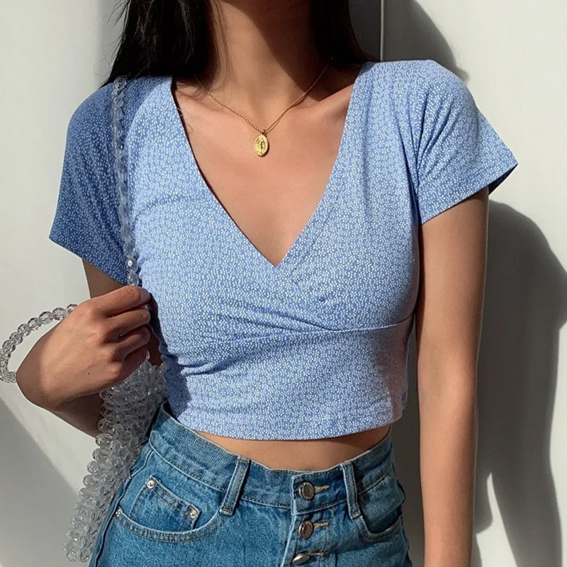 Y2K Vintage Floral croix haut court t-shirt femmes recadrée coupe ajustée décontracté ort longueur t-shirt pour dames saison d'automne