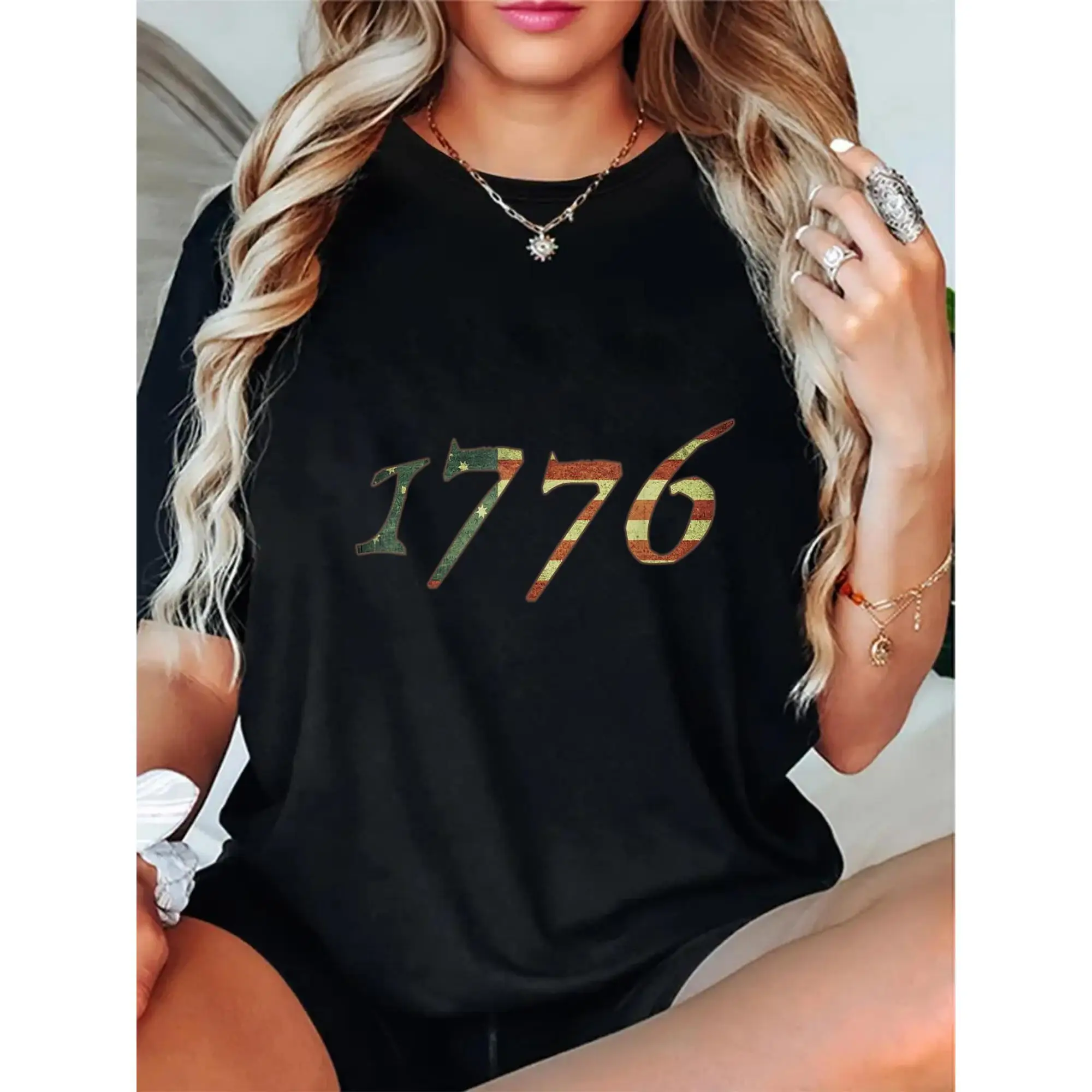

Women'S 1776 Declaration of Independence US Flag T-Shirt - Patriotic Vintage Distressed 1776 Graphic, Black with Golden-Yellow P