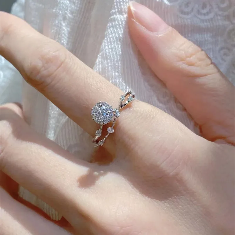 خاتم PT950 Platinum As Bright As Stars للنساء 1Ct مويسانيتي - ينفجر ضوء النجوم، هدية يحمل الإخلاص الأبدي