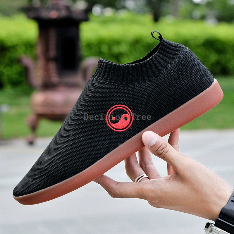 صنادل تاي تشي الكونغ فو للسيدات لعام 2025 أحذية بكين قديمة مجوفة قابلة للتنفس نعل عضلات البقر الناعمة أحذية فنون الدفاع عن النفس الصينية h003