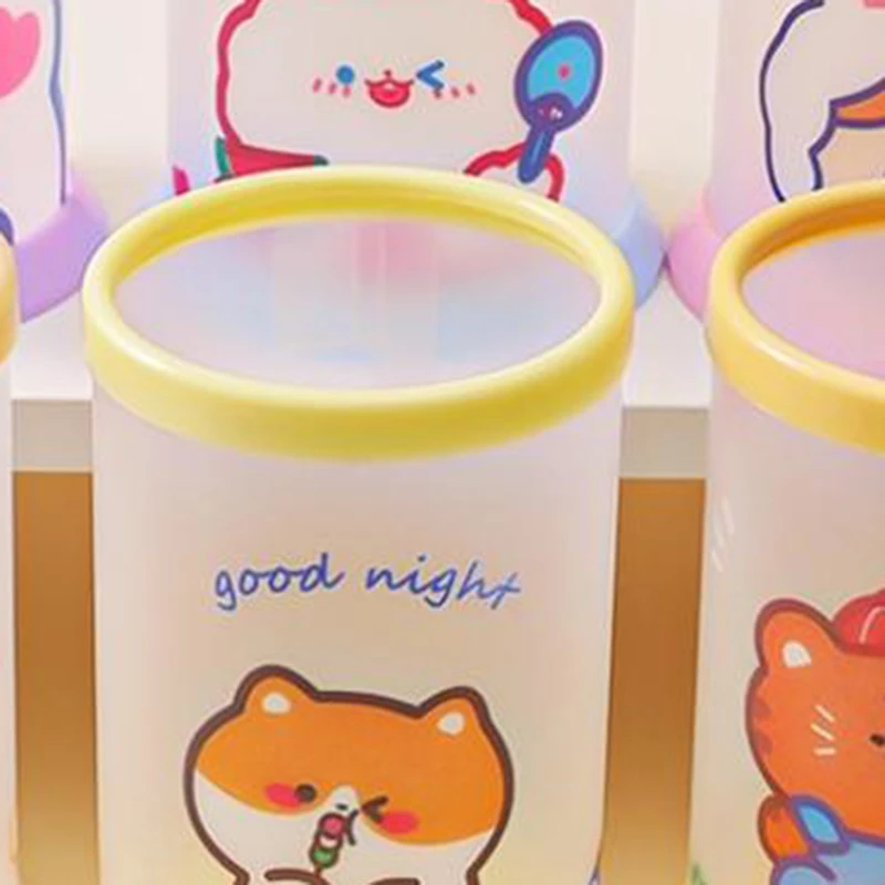 

Cartoon Transparent Round Pen Holder Storage Box Cute Pen Pencil Desktop Storage Box Portable Cosmetic Container