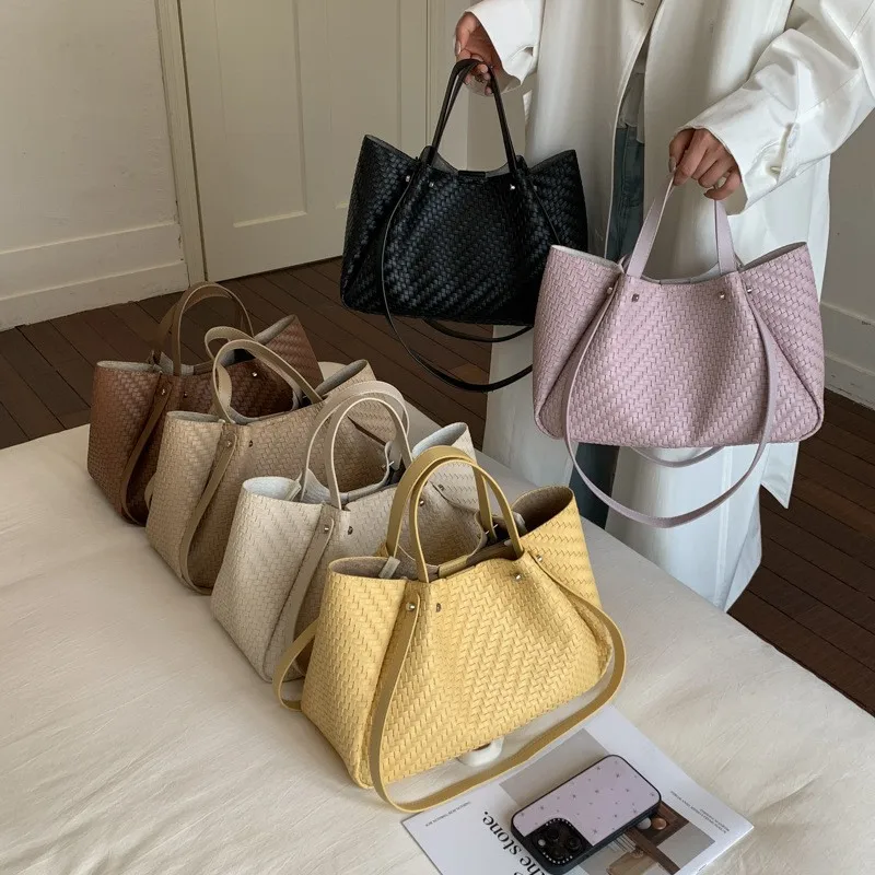 summer-commute-large-capacity-woven-pattern-tote-bag-women's-fashionable-bucket-bag-big-bags-2026-new-style-pu-material