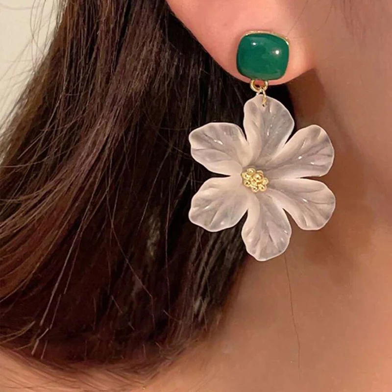 Obega White Flower Charm Square Metal Green Epoxy Drop Earrings For Women Bohemia Romantic Camellia Flower Dangle Earring Luxury image 3