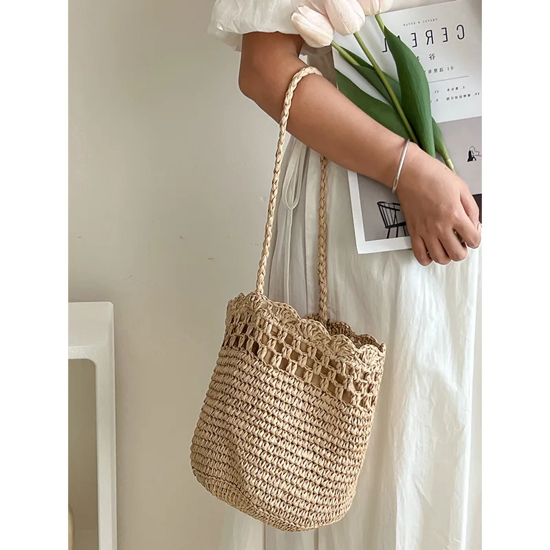 Women Straw Weaving Bucket Bag Summer Vintage Woven Crossbody Bag 2024 High Quality Beach Tote Bag Hand-Woven Flap Small Handbag