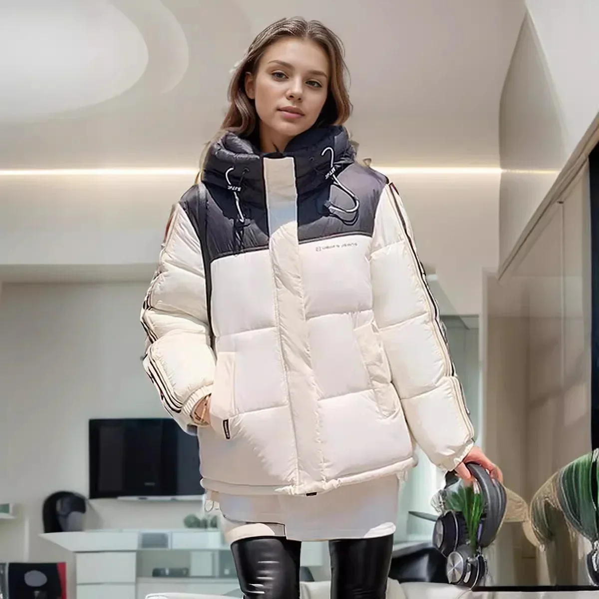 

2025 Winter Women's Jacket Female Contrast Hooded Casual Cotton Jacket Women's Thicken Warm Padded Jacket Parka 2025 New