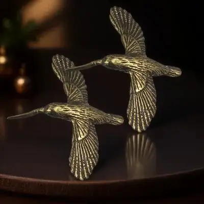 

2Pcs Retro Brass Bird Sculpture Decorative Ornament for Home Office Restaurant Tearoom Vintage Desktop Tabletop Bird