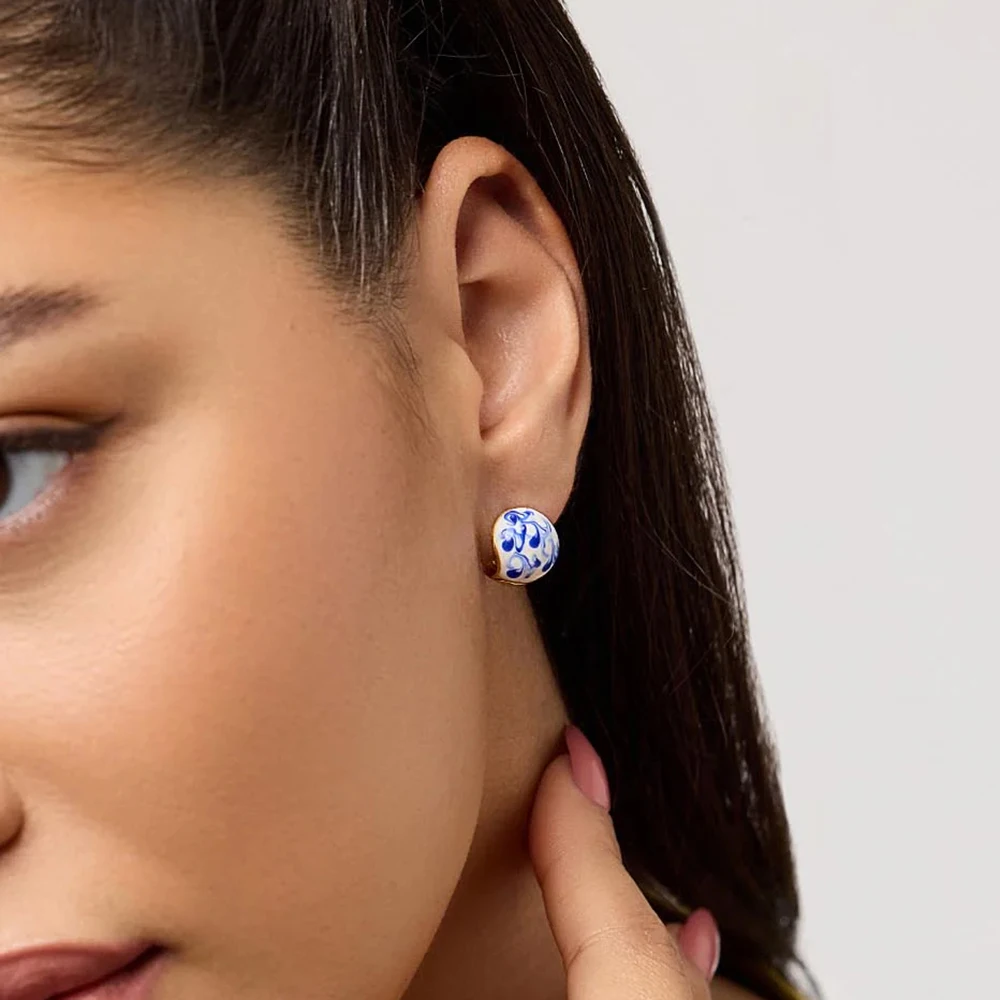 Fashion White and Blue Enamel Flower Round Beads Hoop Earrings for Women Geometric Gold Plated Stainless Steel Huggie Hoops