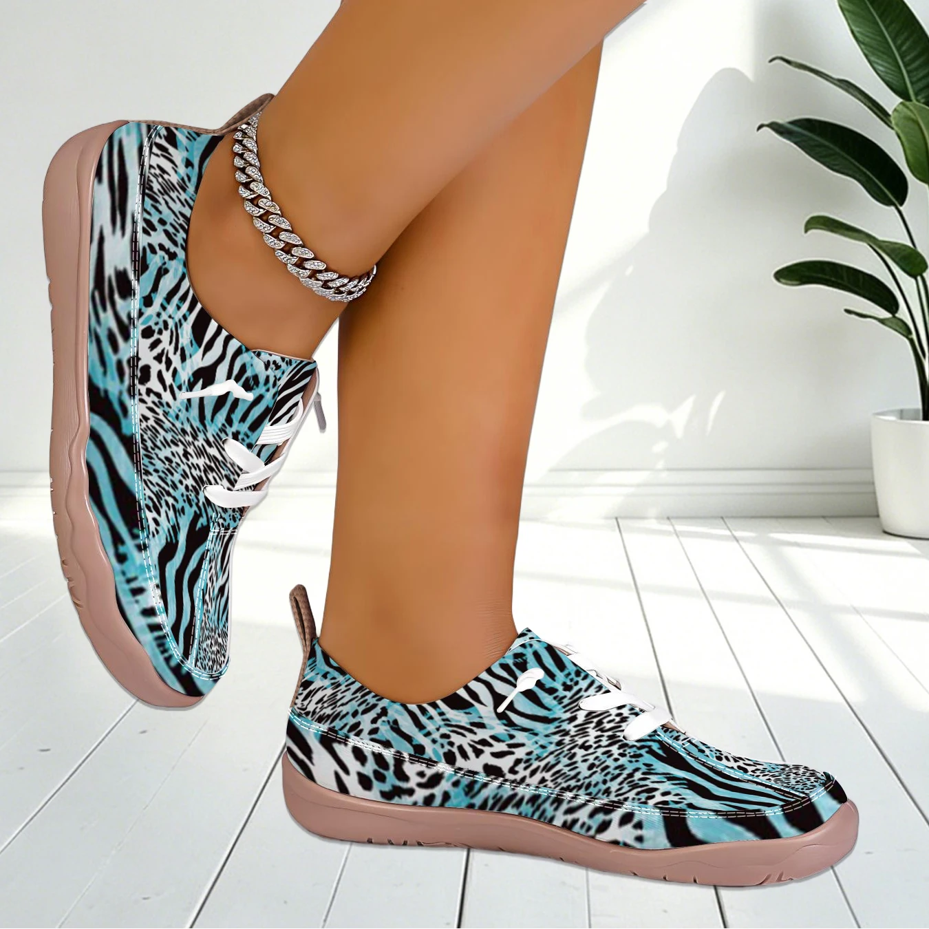 Women Animal Print Low Top Wide Toe Sneakers Soft Flat Sole Fashion Shoes For Hiking Daily Commute Walking view 3