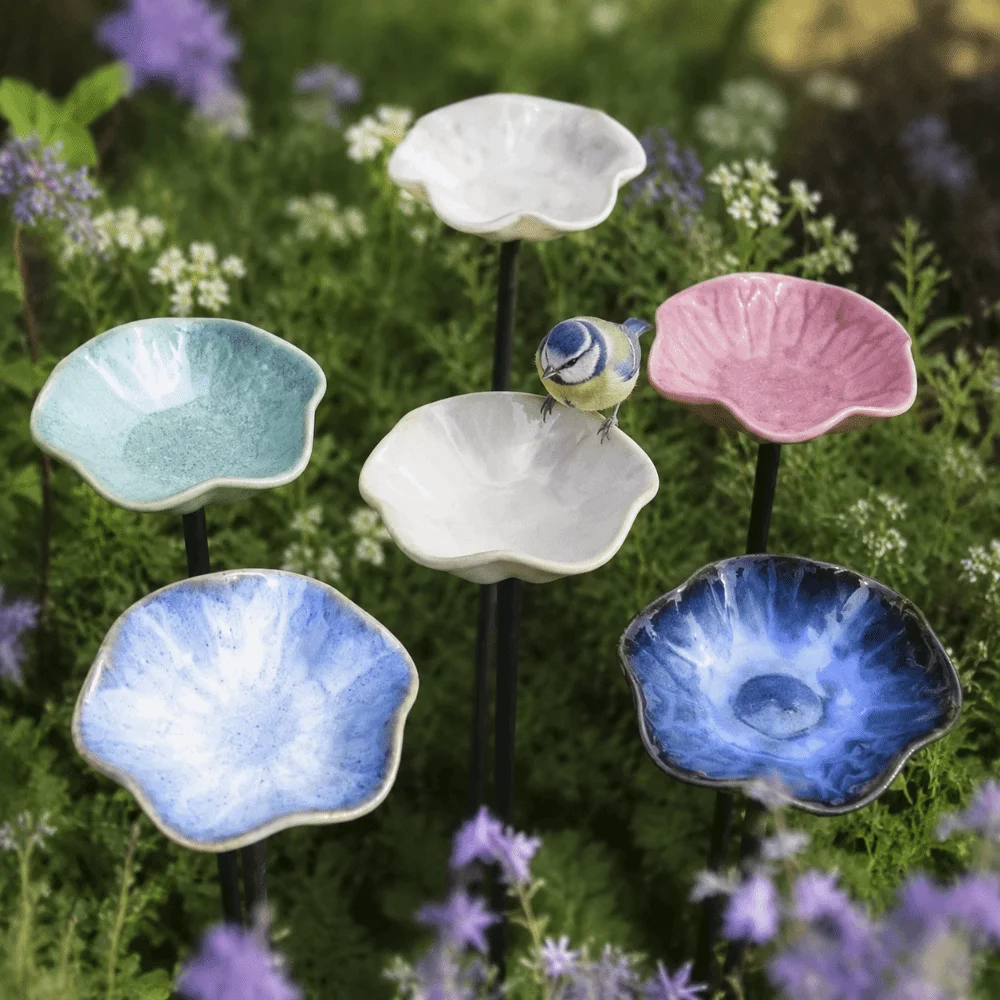 Ceramic Bee Butterfly Water Feeder Decoration Ground Insert Flower Garden Stake Creative Watering Station Bird Bath Stake