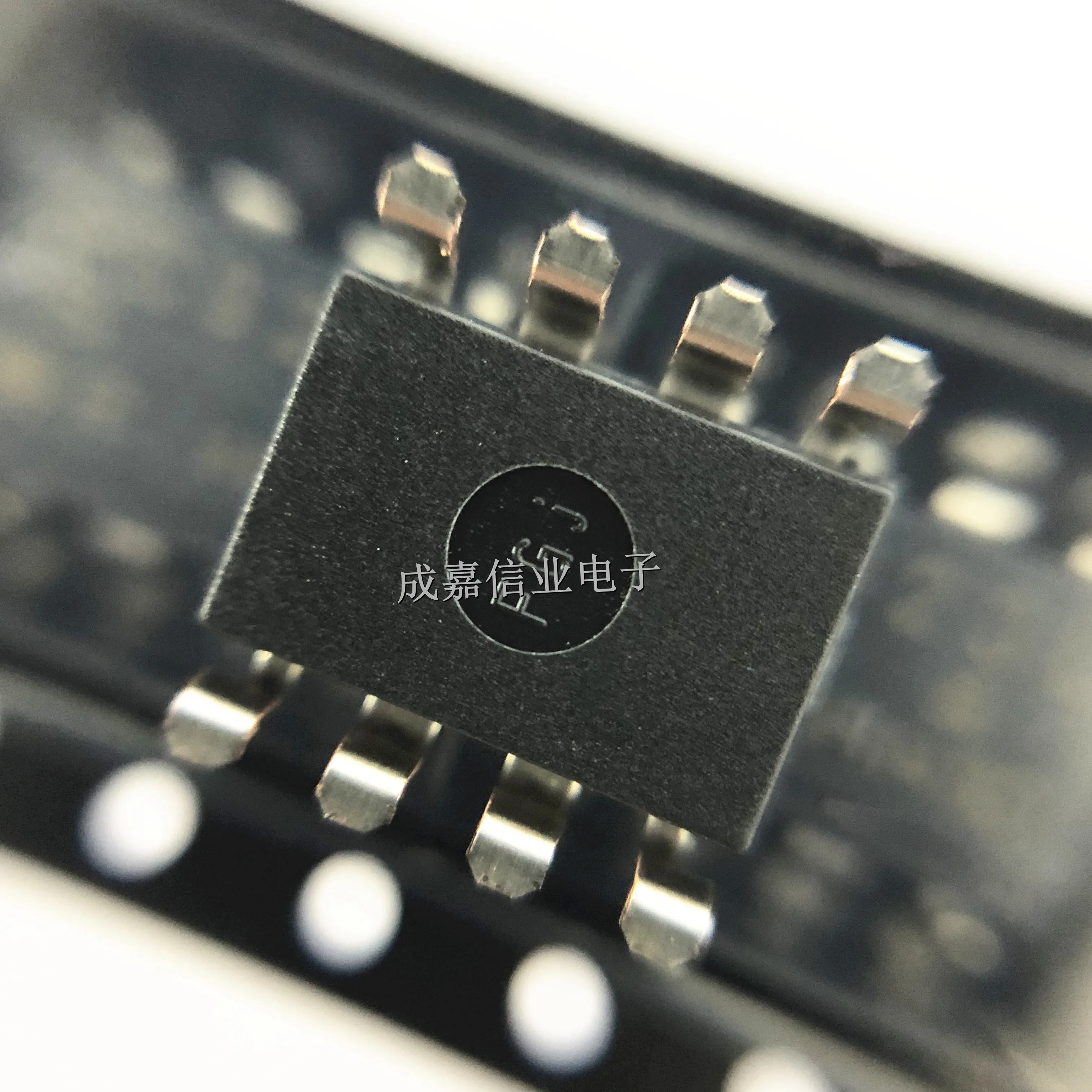 10pcs/Lot PC923LRYIP0F SOP-8 MARKING;PC923L Logic Output Optocoupler DC Input 1-channel Isolation Voltage (rms): 5000V